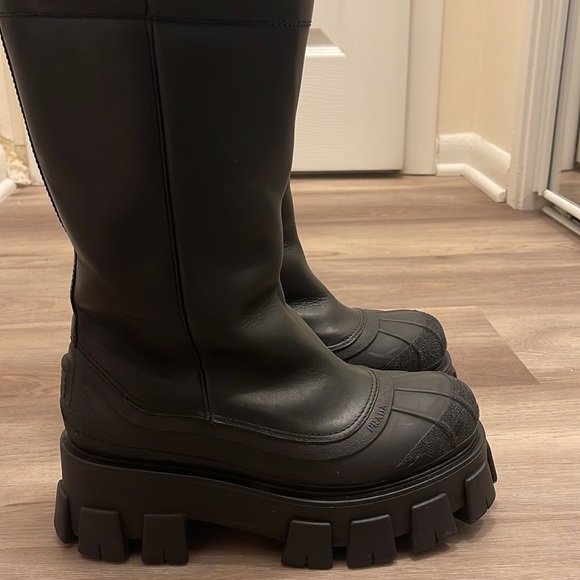 Prada shearling lined winter boot - Picture 4 of 11